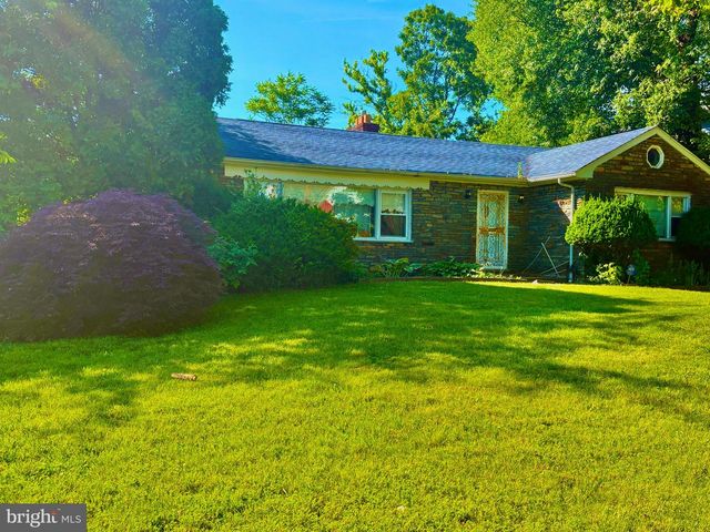 1021 E VERNON RD, Philadelphia, PA 19150