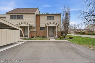 3895 Old Creek Road, Troy, MI 48084