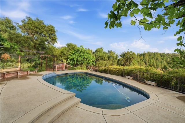 5525 Green Valley Rd, Placerville, CA 95667