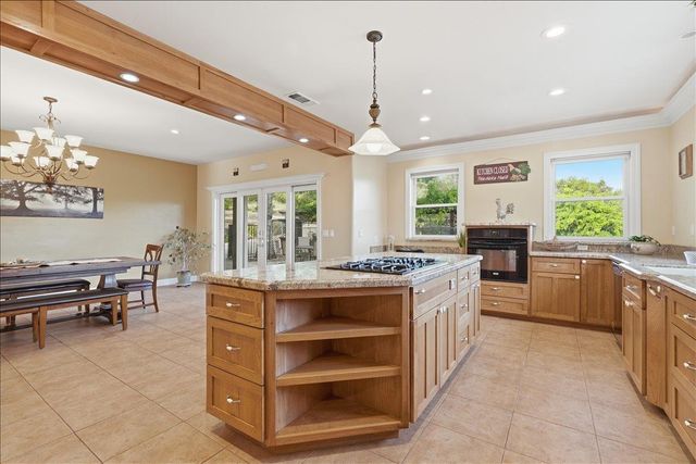 5525 Green Valley Rd, Placerville, CA 95667