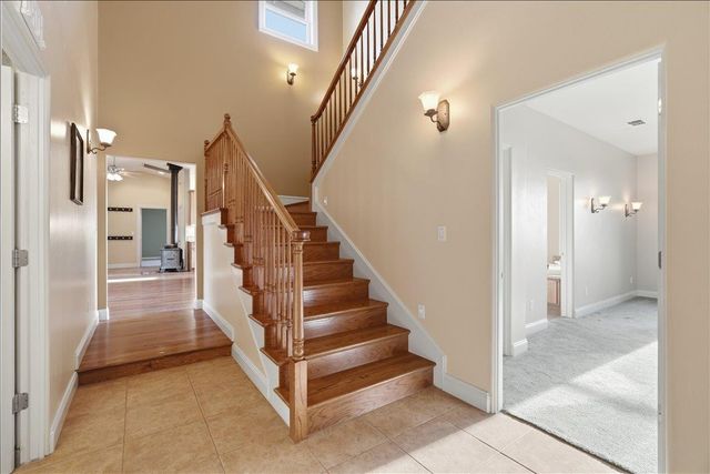 5525 Green Valley Rd, Placerville, CA 95667