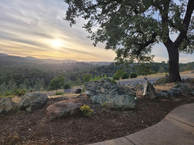 5525 Green Valley Rd, Placerville, CA 95667