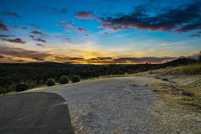 5525 Green Valley Rd, Placerville, CA 95667