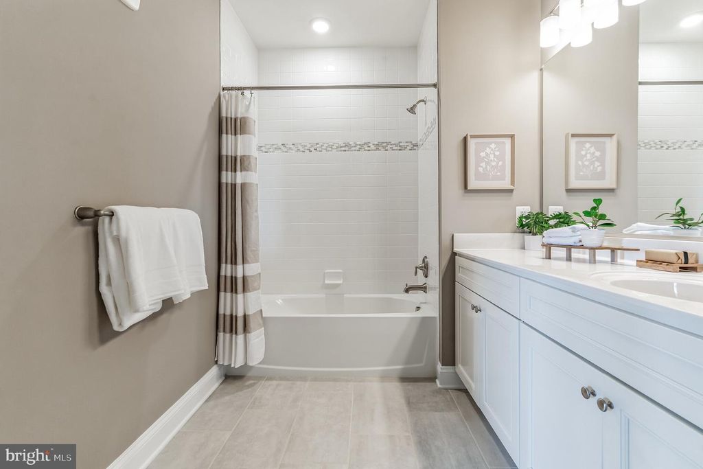 Image 9 of property listing at 404 BOLD RULER CT #204, Havre De Grace, MD 21078