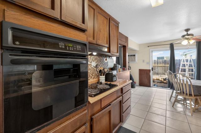 10613 Olson Dr, Rancho Cordova, CA 95670