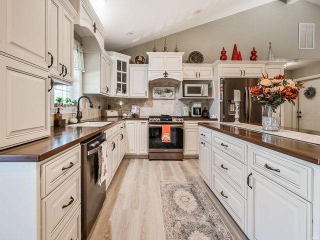 1333 N Mill Street, Hartford City, IN 47348
