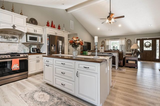 1333 N Mill Street, Hartford City, IN 47348
