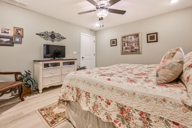 1333 N Mill Street, Hartford City, IN 47348