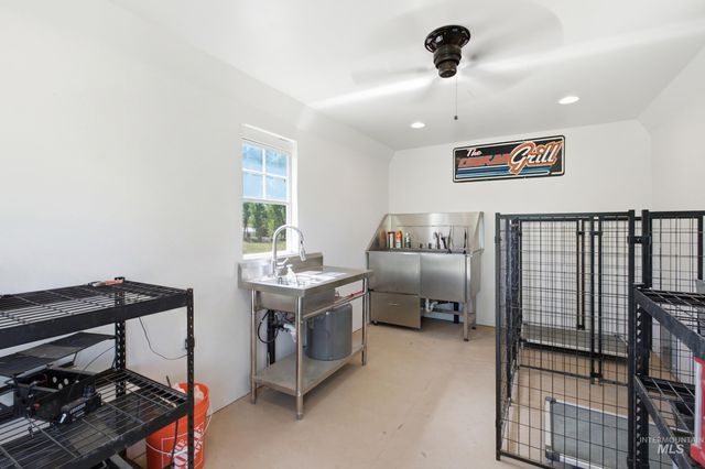 7781 Redmon Rd, Caldwell, ID 83607