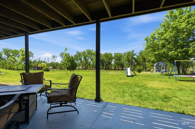7781 Redmon Rd, Caldwell, ID 83607