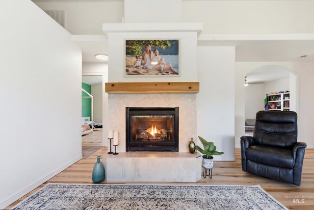 7781 Redmon Rd, Caldwell, ID 83607