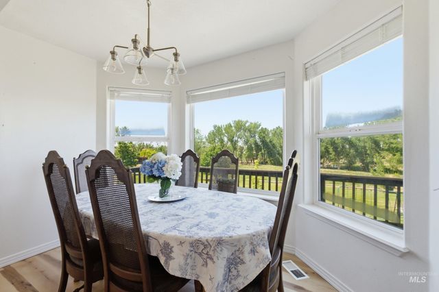 7781 Redmon Rd, Caldwell, ID 83607