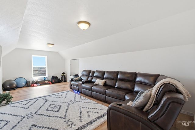7781 Redmon Rd, Caldwell, ID 83607