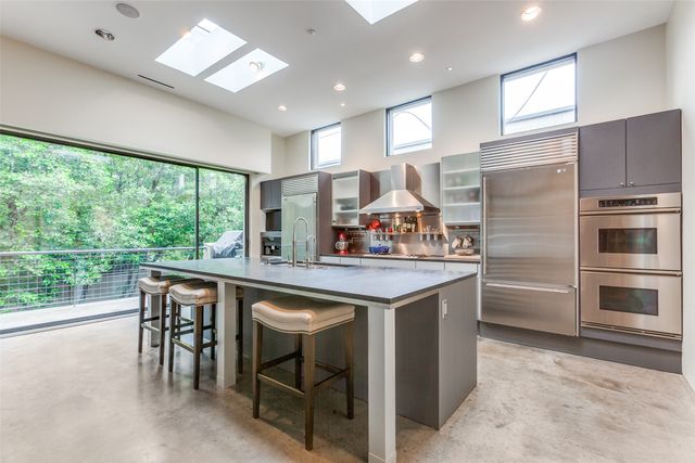 4335 Travis Street, Dallas, TX 75205