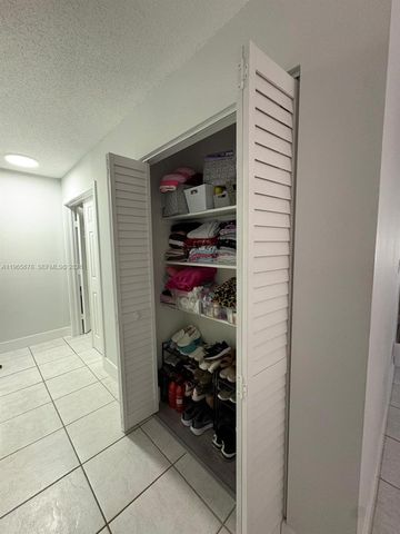 13202 SW 12th Ln, Miami, FL 33184