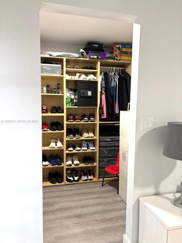 13202 SW 12th Ln, Miami, FL 33184