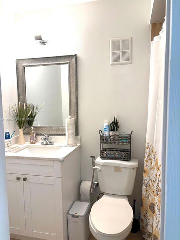 13202 SW 12th Ln, Miami, FL 33184