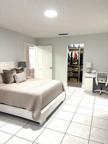 13202 SW 12th Ln, Miami, FL 33184