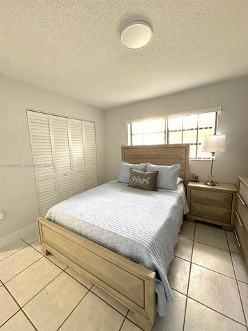 13202 SW 12th Ln, Miami, FL 33184