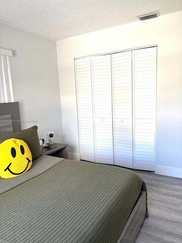 13202 SW 12th Ln, Miami, FL 33184