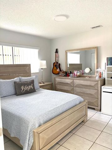 13202 SW 12th Ln, Miami, FL 33184