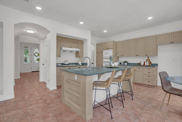 4101 Rose Parade, Modesto, CA 95357