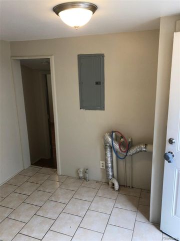 220 W Columbia Avenue, Pontiac, MI 48340