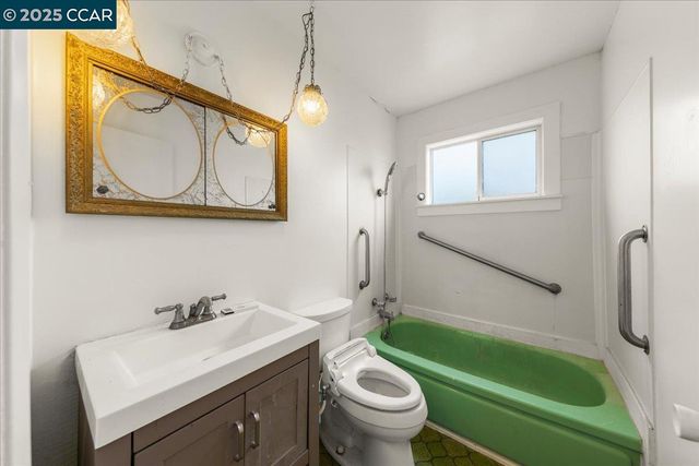 2715 Killarney Dr, San Pablo, CA 94806