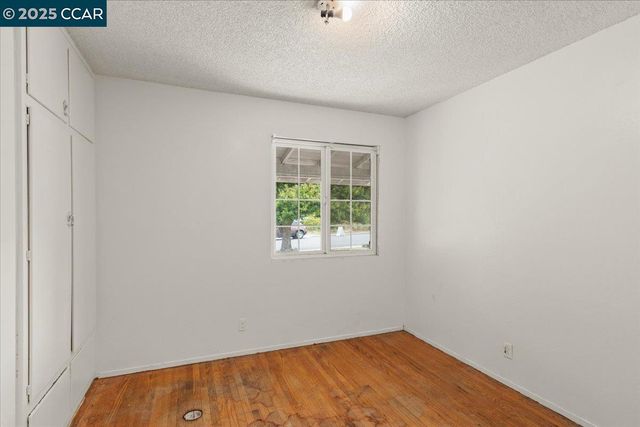 2715 Killarney Dr, San Pablo, CA 94806