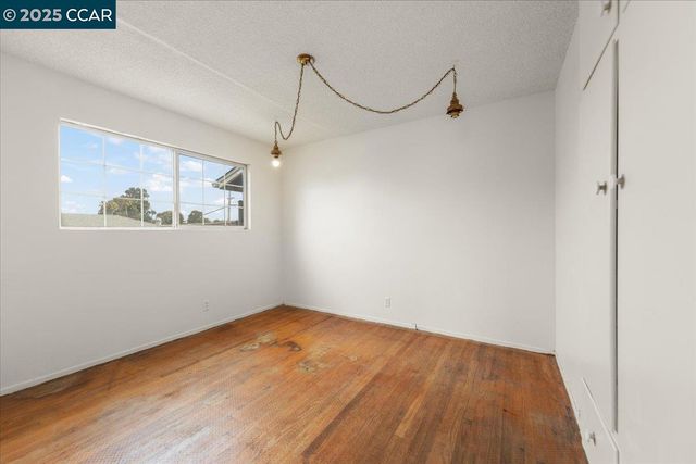 2715 Killarney Dr, San Pablo, CA 94806