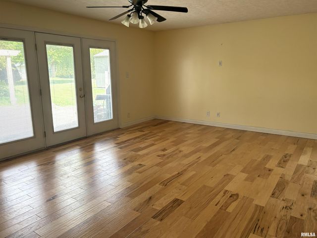 417 W MONROE Street, Metamora, IL 61548