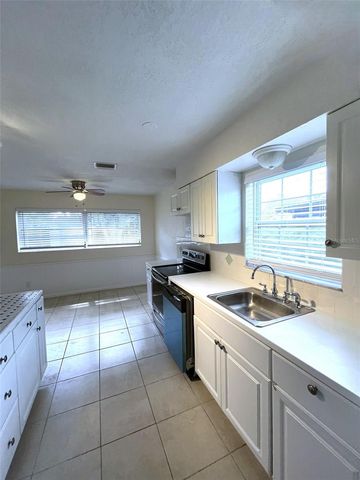 5682 63RD LANE N, St Petersburg, FL 33709