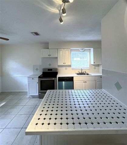 5682 63RD LANE N, St Petersburg, FL 33709
