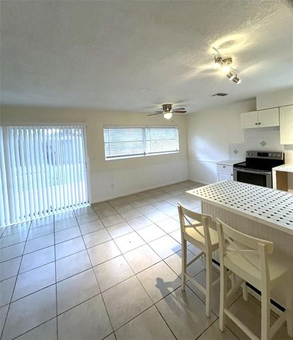 5682 63RD LANE N, St Petersburg, FL 33709