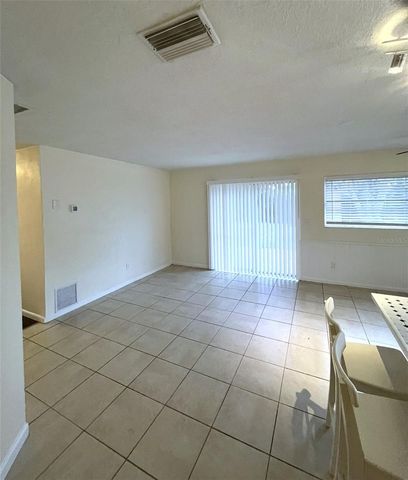 5682 63RD LANE N, St Petersburg, FL 33709