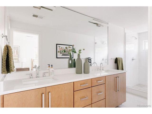 845 S Logan St, Denver, CO 80209