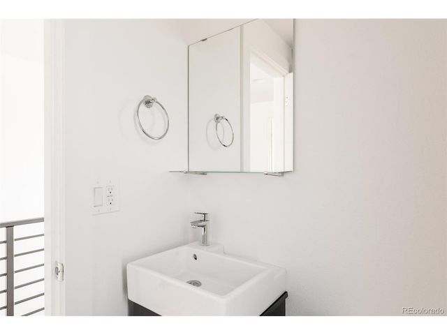 845 S Logan St, Denver, CO 80209
