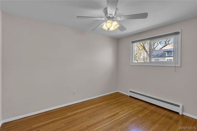 5065 Salt Rd, Clarence, NY 14031