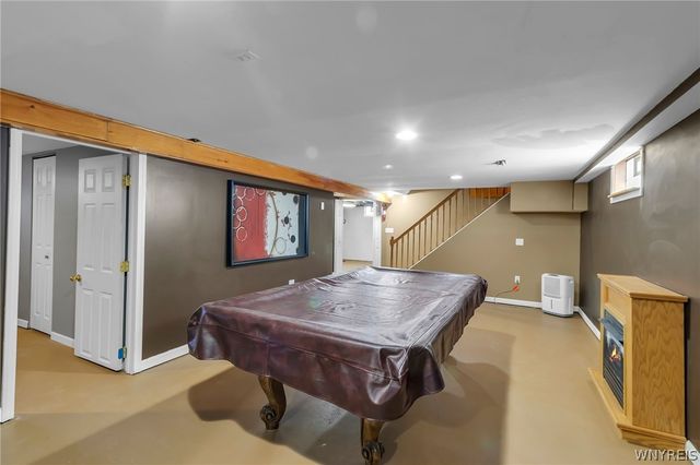 5065 Salt Rd, Clarence, NY 14031