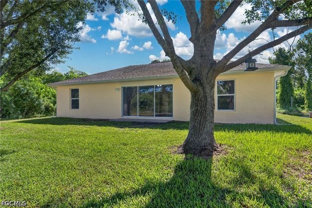 510 Beach AVE S, Lehigh Acres, FL 33974