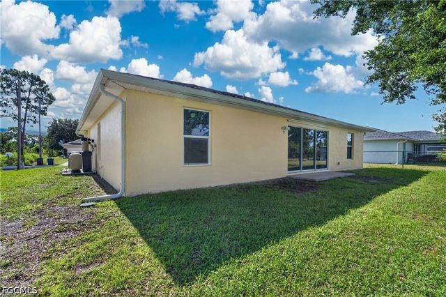 510 Beach AVE S, Lehigh Acres, FL 33974