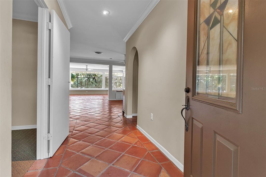 Image 12 of property listing at 1714 SOUTH DRIVE, Sarasota, FL 34239