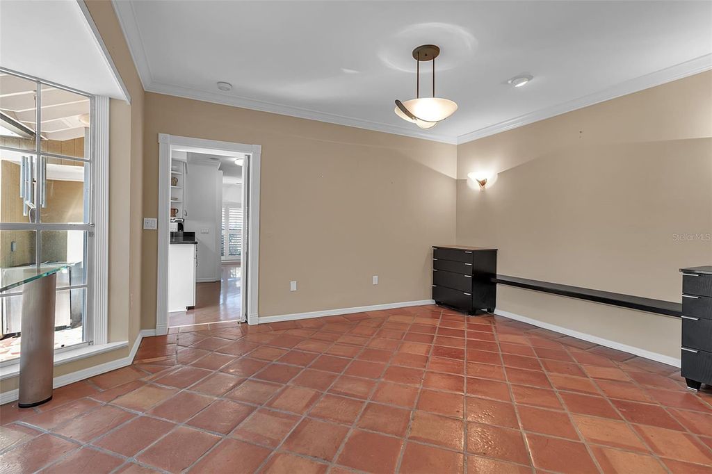 Image 19 of property listing at 1714 SOUTH DRIVE, Sarasota, FL 34239