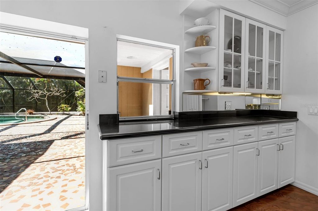 Image 26 of property listing at 1714 SOUTH DRIVE, Sarasota, FL 34239