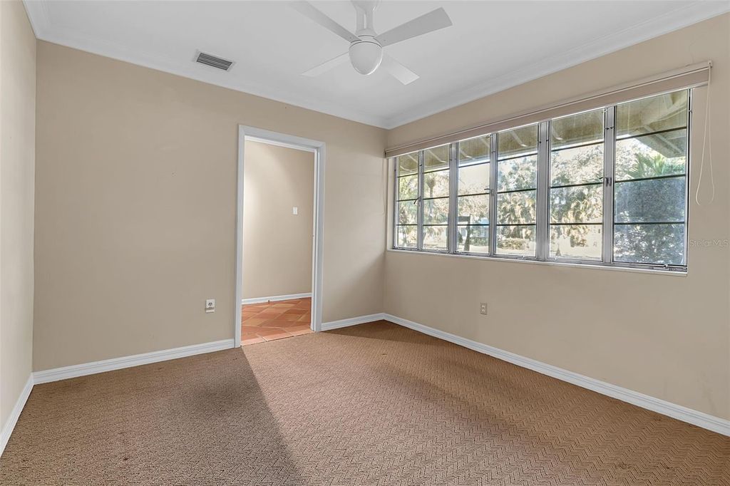 Image 35 of property listing at 1714 SOUTH DRIVE, Sarasota, FL 34239