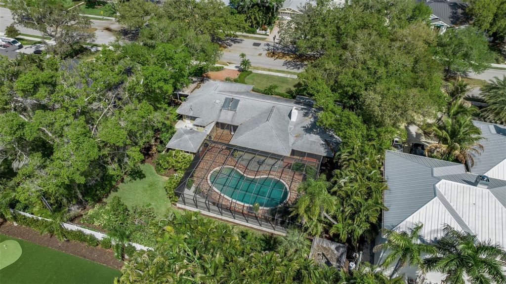 Image 60 of property listing at 1714 SOUTH DRIVE, Sarasota, FL 34239