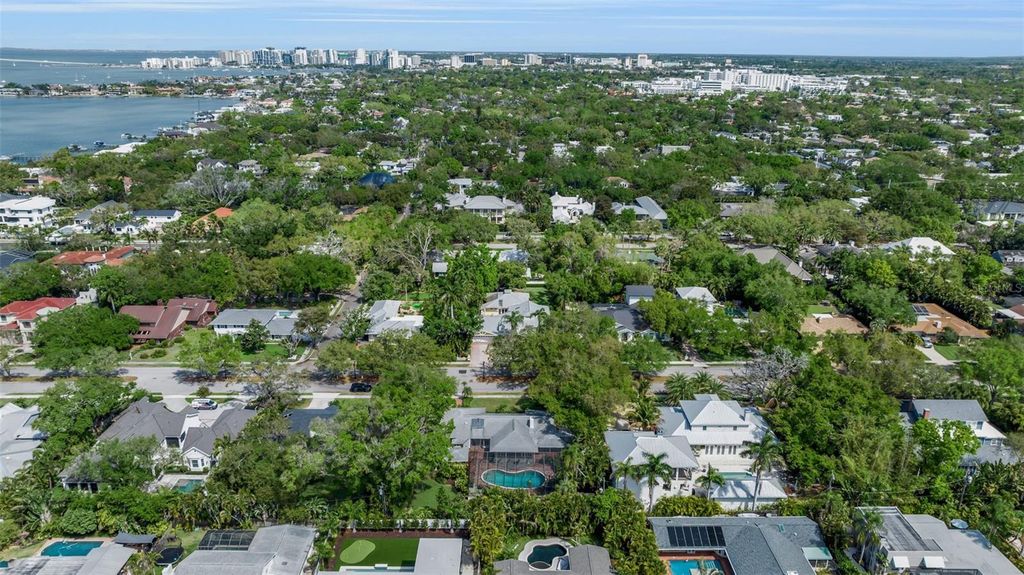 Image 61 of property listing at 1714 SOUTH DRIVE, Sarasota, FL 34239