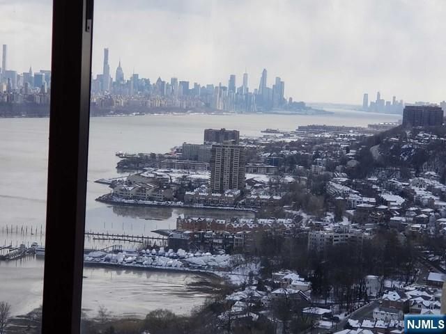 100 Old Palisade Road 2905, Fort Lee, NJ 07024