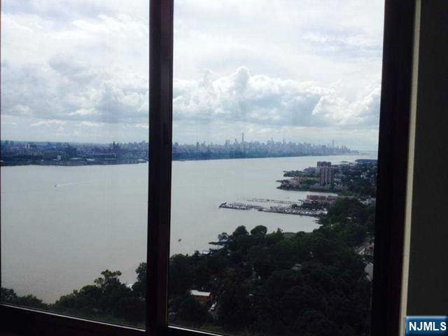 100 Old Palisade Road 2905, Fort Lee, NJ 07024