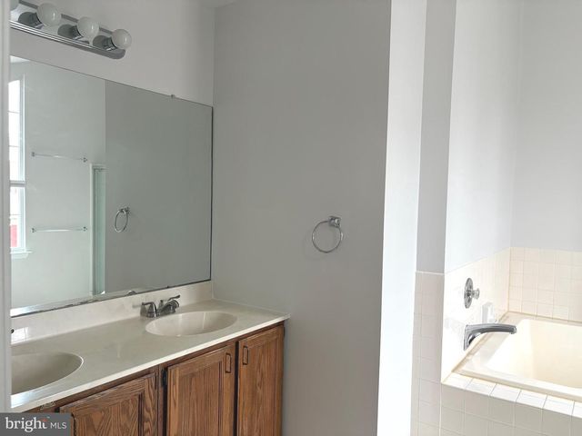 1505 POTTERS PLACE, Holland, PA 18966